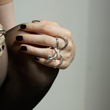 Stream earcuff ring