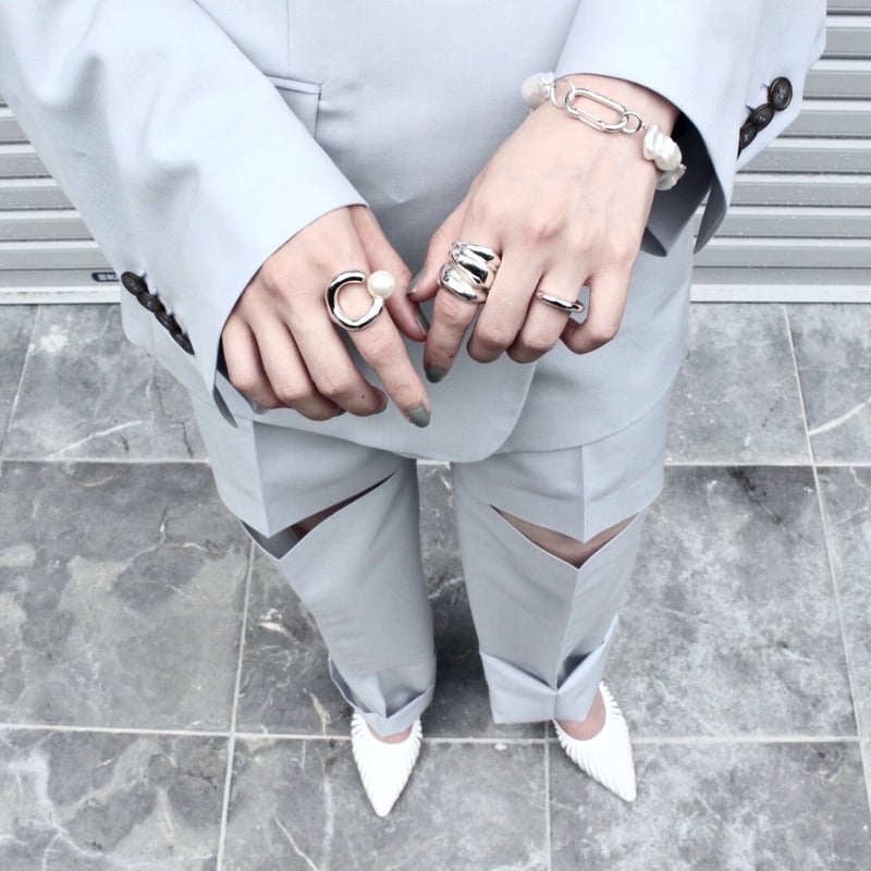 Horn pearl curve ring | Soierie Online Store