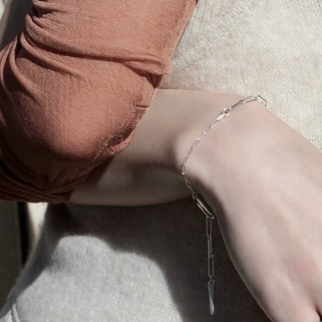 norme dew long frame bracelet / SV925