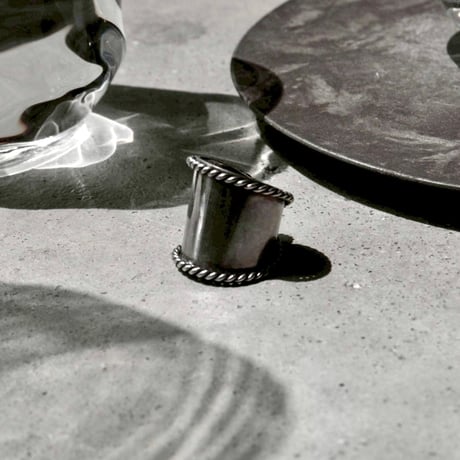 Twist Large ring