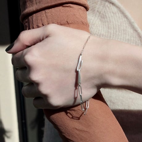 norme dew long frame bracelet / SV925