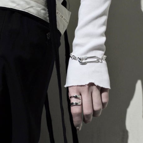 Clicker earcuff ring (one color)