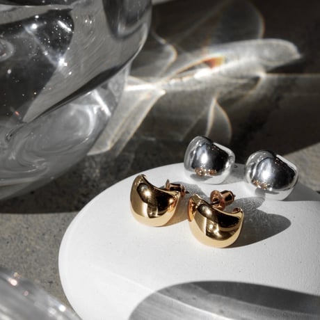 Kinetic parts pierce