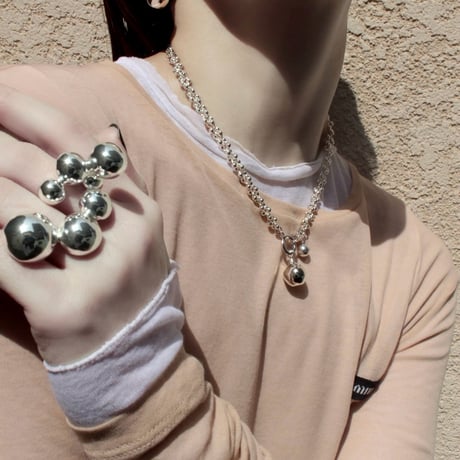 Pome motif w ring