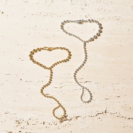 Pome ballchain finger bracelet