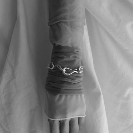 Connect loop bracelet
