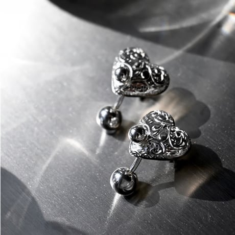 Heart barbell pierce