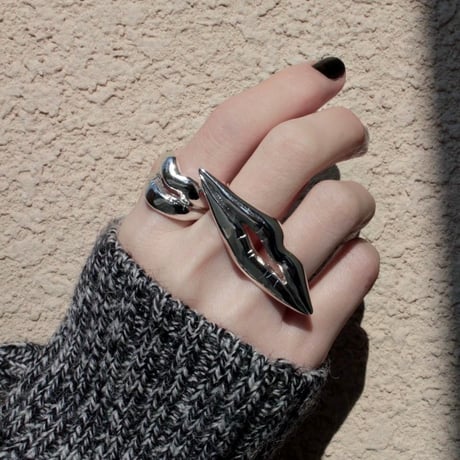Lip motif ring【Exclusive item】