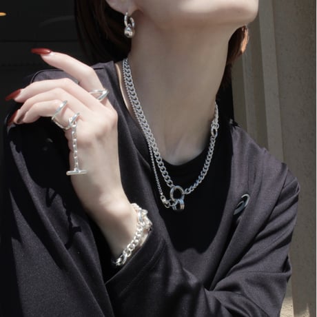 Pome hoop pierce