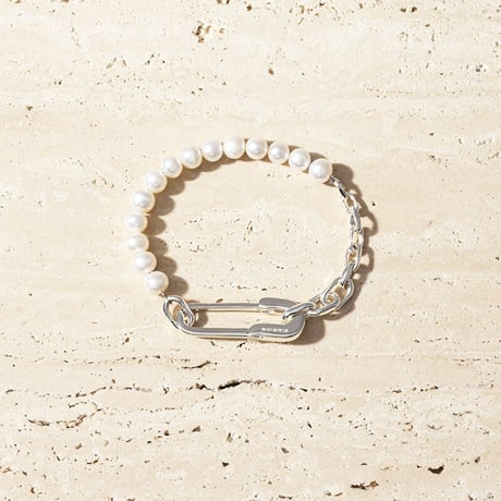 Clicker pearl bracelet