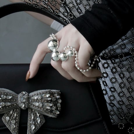 Pome motif w ring