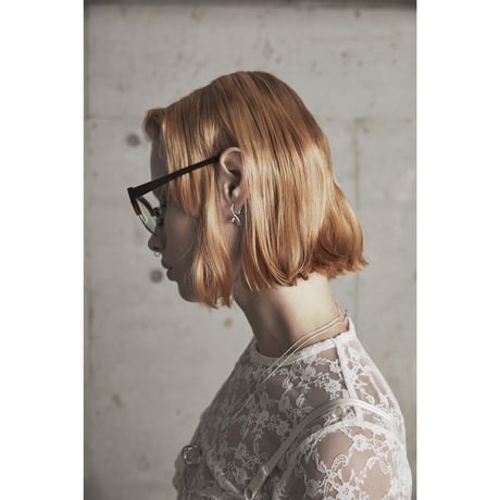Metal art cross hoop pierce (one color)