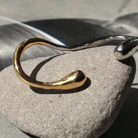 Metal art palm cuff (mix color)