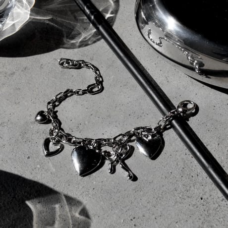 Innocent heart bracelet