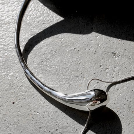 Metal art snake choker