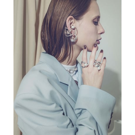 Neo coil round pearl ring