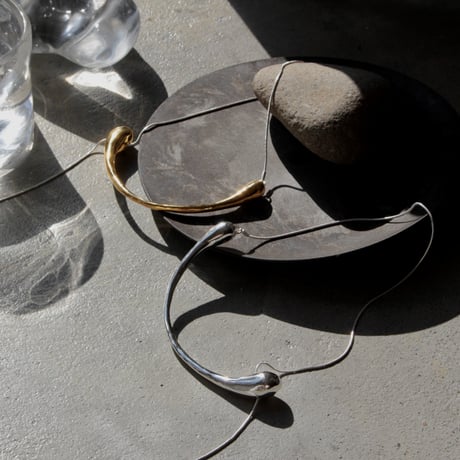 Metal art snake choker