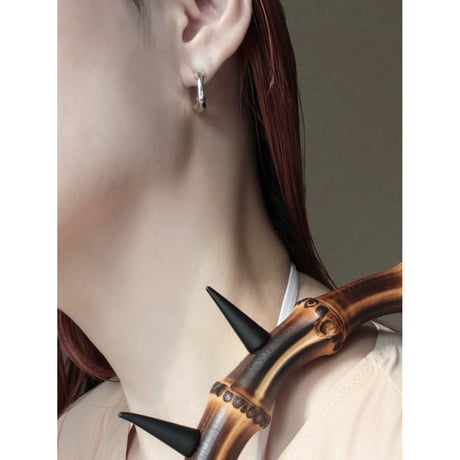 Kinetic parts hoop pierce (one color)