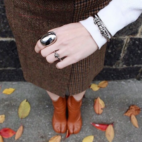 Coil knot ring