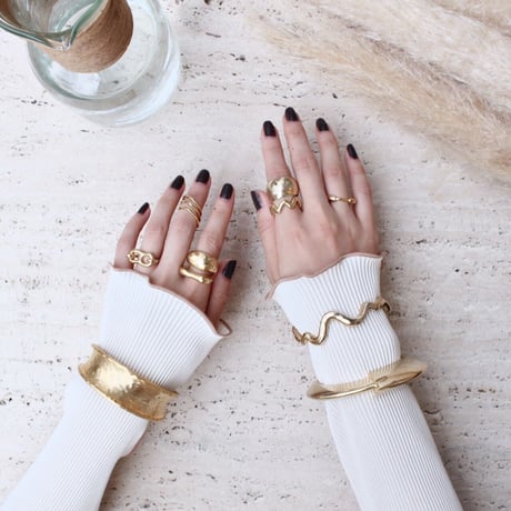 Bit motif ring