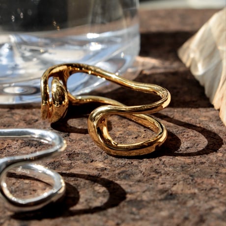Fibula w ring (one color)