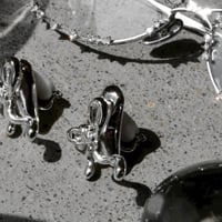 Distort ribbon earring