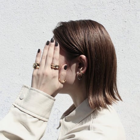 Drape pinky ring