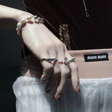 Metal art three finger ring (one color)