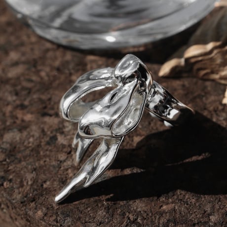 Ribbon large ring