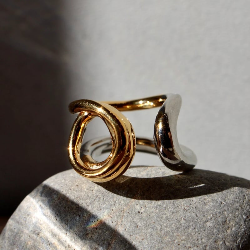 【美品】Chieko+ caviar Ring と earcuff ２点セット Literal earcuff ring (mix color) | Soierie Onli