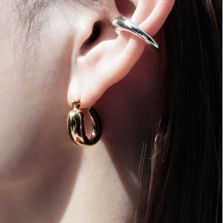 Moist asymmetry earcuff (one color)