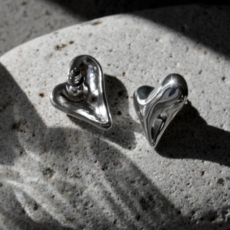 Distort heart pierce