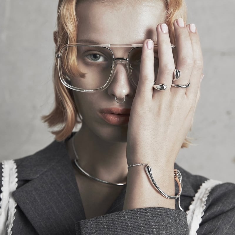 Metal art object bangle | Soierie Online Store Metal art object bangle | Soierie Online Store