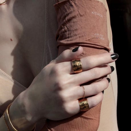 norme dew wide ring / SV925＋Gold Plated