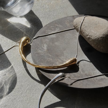 Metal art snake choker