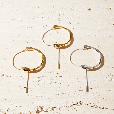 Metal art snake bangle