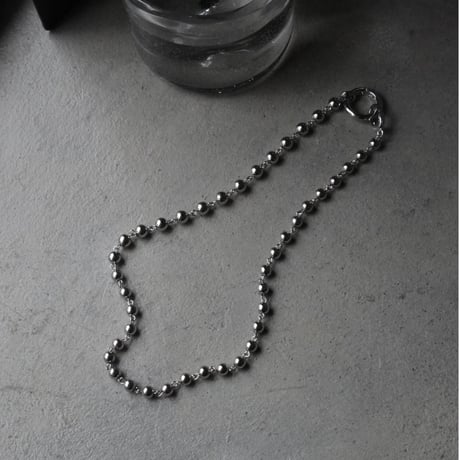 Metal ball carabiner necklace / Middle