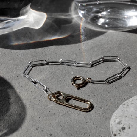 Clip frame bracelet