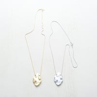 Europium necklace (Gloss)