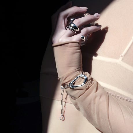 Moist asymmetry bracelet