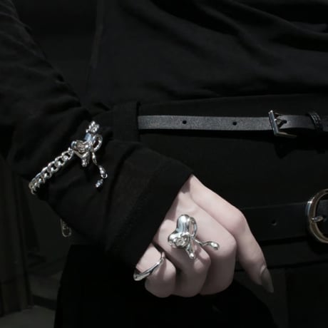 Distort ribbon bracelet