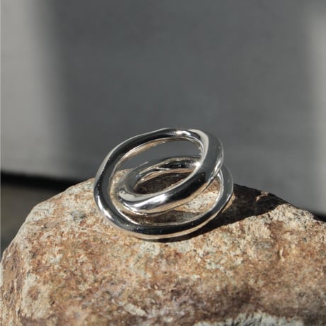 Metal art pinky ring (one color)