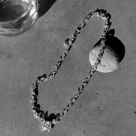 Rose fig necklace