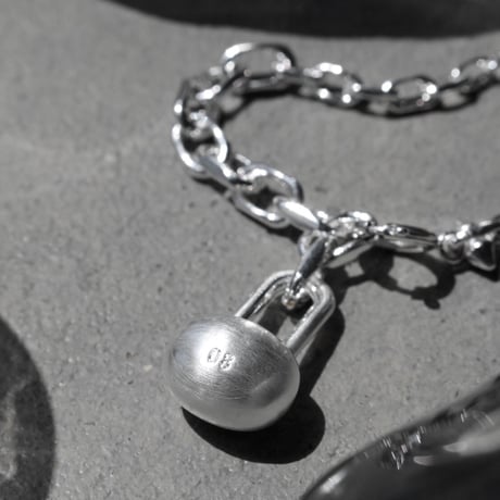 Key motif padlock bracelet