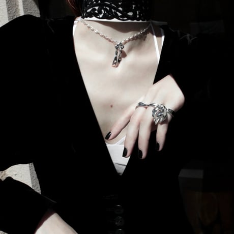 Ribbon small necklace