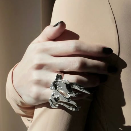 Ribbon large ring