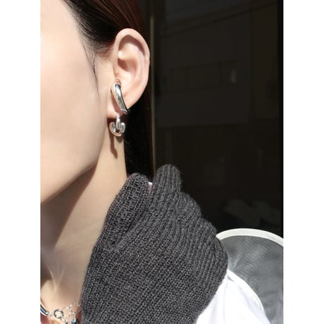 Dripping hoop pierce (one color)