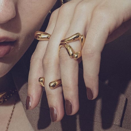 Neo hoop cross ring