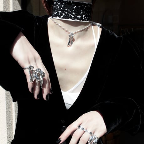 Ribbon small ring