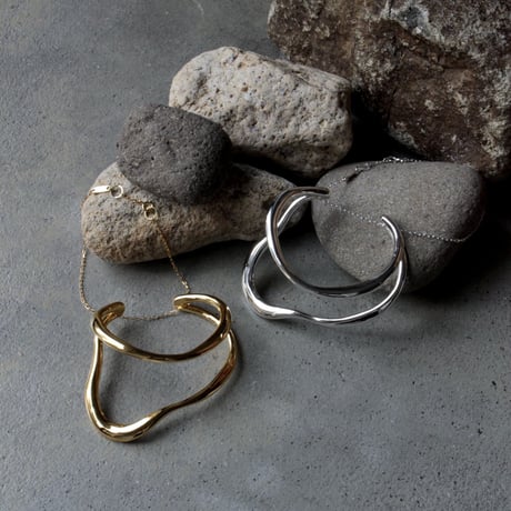 Curve chain bangle (one color)